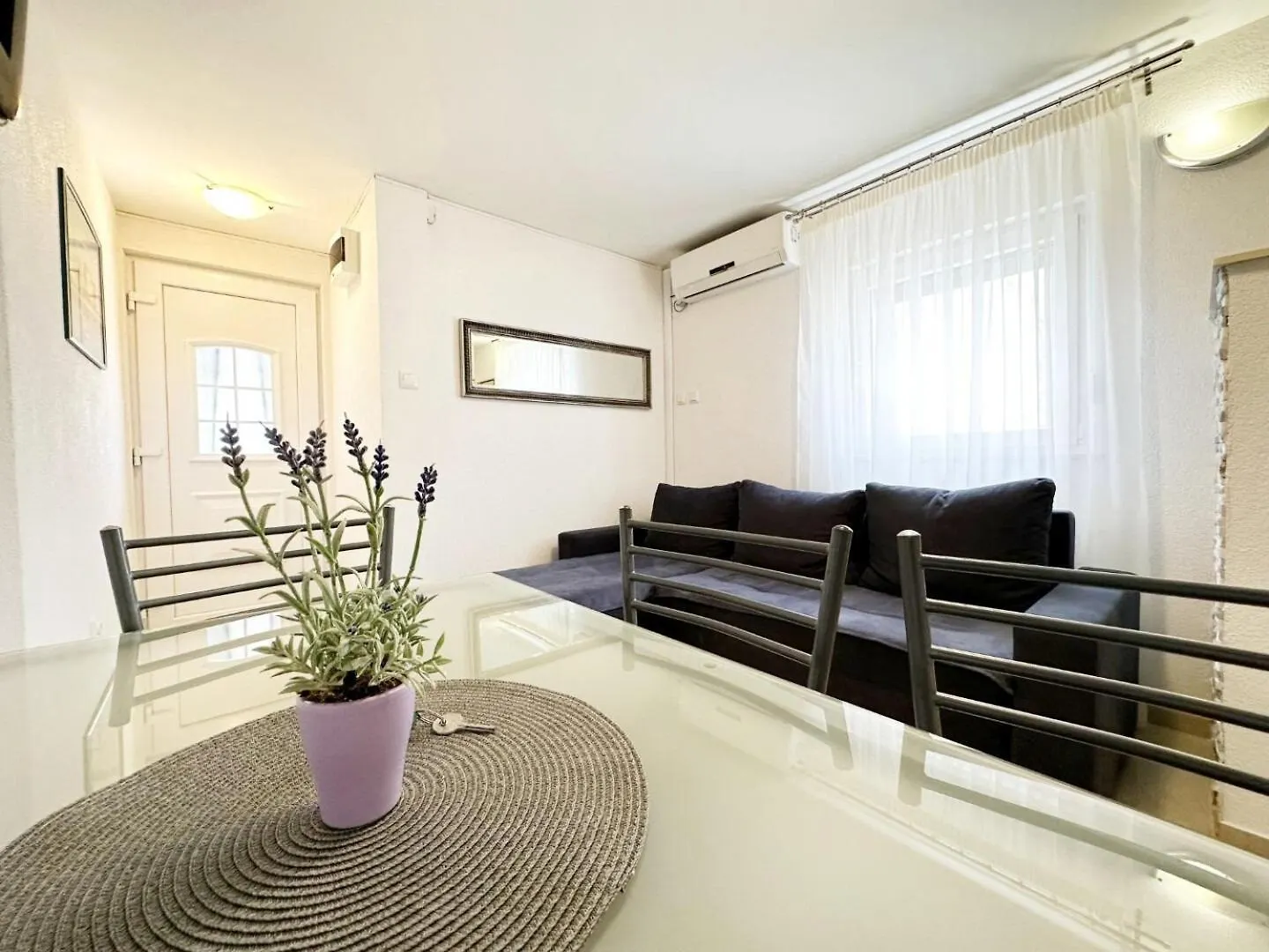 Apartments Jora - Family Friendly With Parking Space Nin